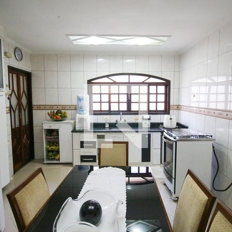 Casa à venda com 369m², 5 quartos e 3 vagasCozinha