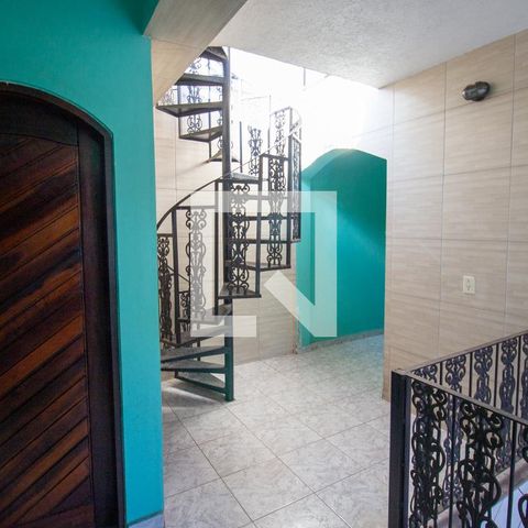 Casa à venda com 369m², 5 quartos e 3 vagasCorredor