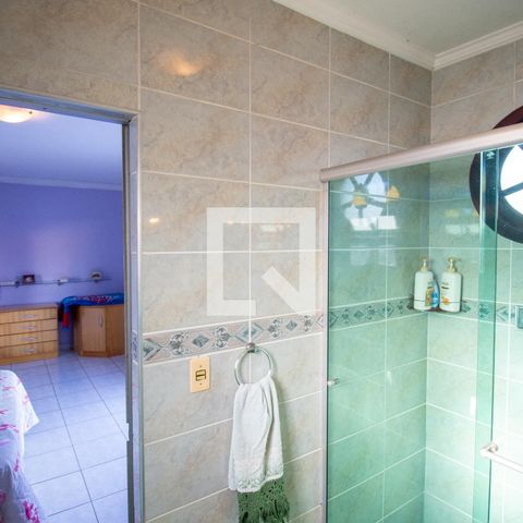 Casa à venda com 369m², 5 quartos e 3 vagasBanheiro 2 / Suíte