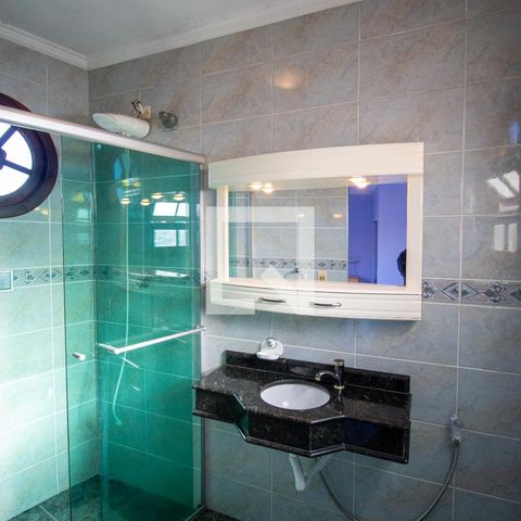 Casa à venda com 369m², 5 quartos e 3 vagasBanheiro 2 / Suíte