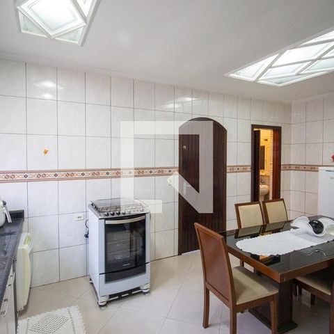 Casa à venda com 369m², 5 quartos e 3 vagasCozinha