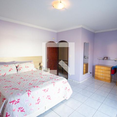 Casa à venda com 369m², 5 quartos e 3 vagasQuarto 1 / Suíte