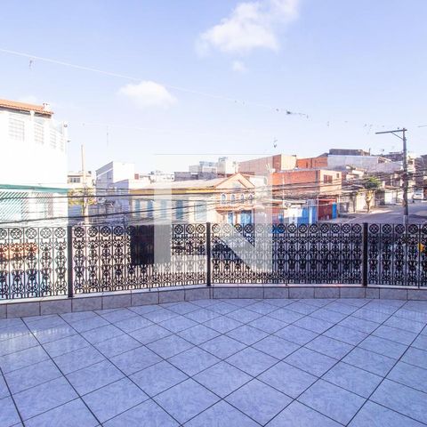 Casa à venda com 369m², 5 quartos e 3 vagasQuarto 1 / Suíte - Varanda