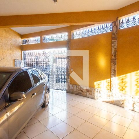 Casa à venda com 369m², 5 quartos e 3 vagasGaragem