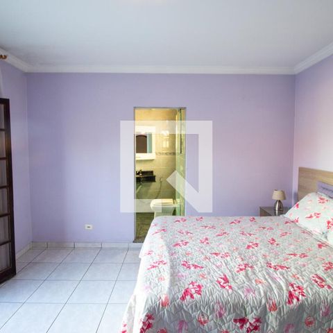 Casa à venda com 369m², 5 quartos e 3 vagasQuarto 1 / Suíte