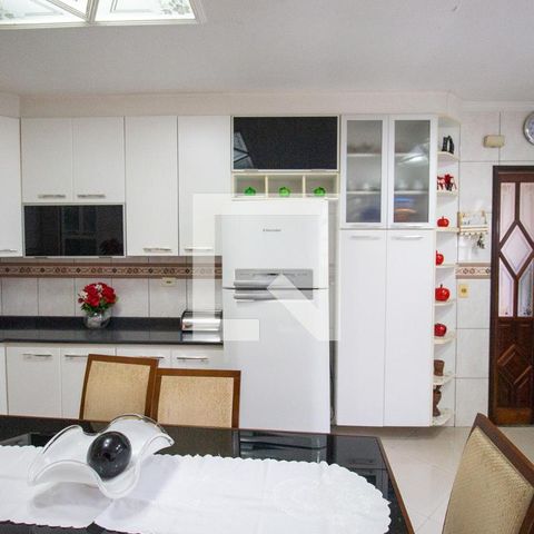Casa à venda com 369m², 5 quartos e 3 vagasCozinha