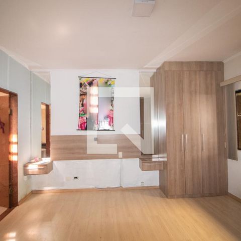 Casa à venda com 1200m², 3 quartos e 5 vagas Casa à venda com 1200m², 3 quartos e 5 vagasQuarto 1