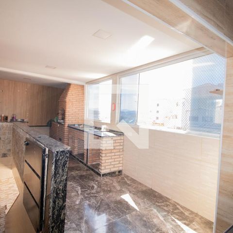 Casa à venda com 1200m², 3 quartos e 5 vagas Casa à venda com 1200m², 3 quartos e 5 vagasÁrea de Serviço