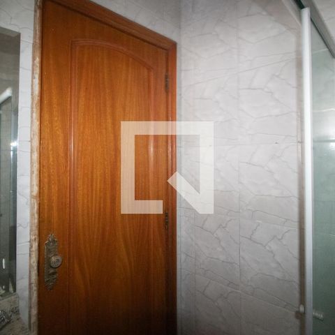 Casa à venda com 1200m², 3 quartos e 5 vagas Casa à venda com 1200m², 3 quartos e 5 vagasBanheiro