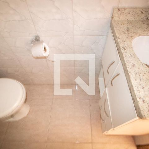Casa à venda com 1200m², 3 quartos e 5 vagas Casa à venda com 1200m², 3 quartos e 5 vagasBanheiro
