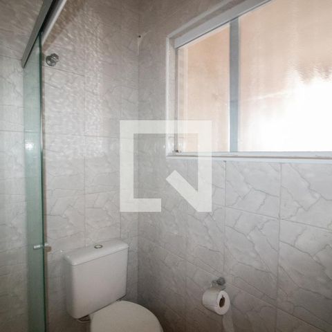 Casa à venda com 1200m², 3 quartos e 5 vagas Casa à venda com 1200m², 3 quartos e 5 vagasBanheiro