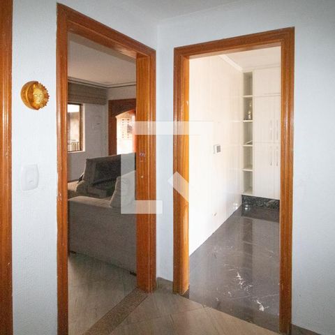 Casa à venda com 1200m², 3 quartos e 5 vagas Casa à venda com 1200m², 3 quartos e 5 vagasCorredor
