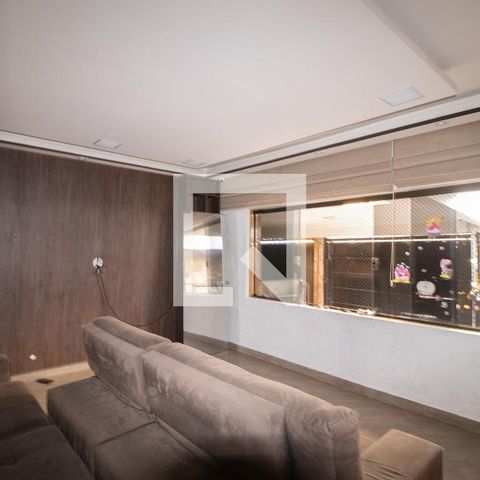 Casa à venda com 1200m², 3 quartos e 5 vagas Casa à venda com 1200m², 3 quartos e 5 vagasSala