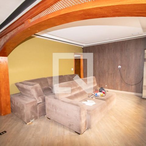 Casa à venda com 1200m², 3 quartos e 5 vagas Casa à venda com 1200m², 3 quartos e 5 vagasSala