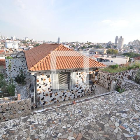 Casa para alugar com 310m², 2 quartos e 1 vagaFachada
