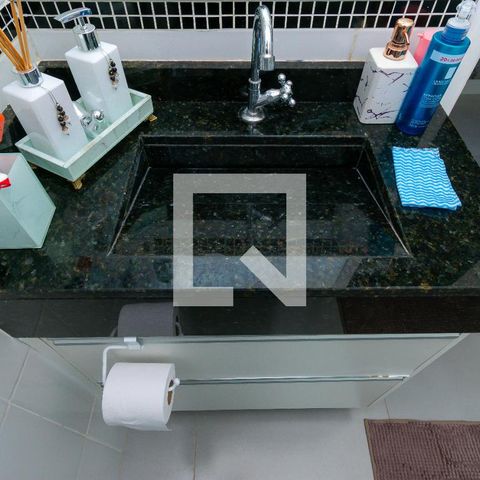 Casa à venda com 100m², 3 quartos e 2 vagasBanheiro da Suíte