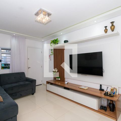 Casa à venda com 100m², 3 quartos e 2 vagasSala