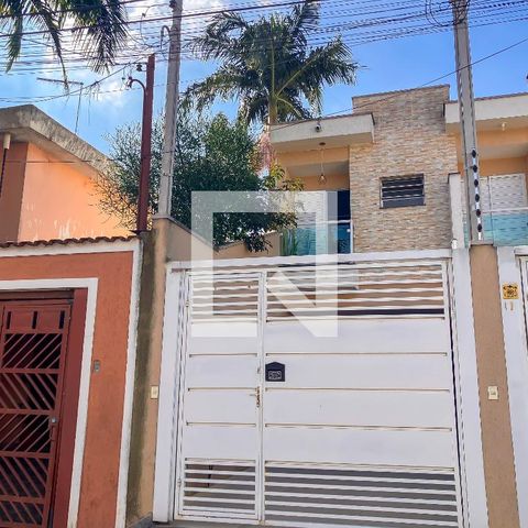 Casa à venda com 100m², 3 quartos e 2 vagasFachada