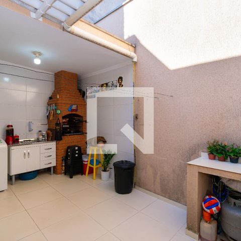 Casa à venda com 100m², 3 quartos e 2 vagasQuintal