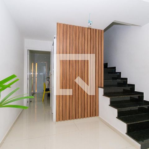 Casa à venda com 100m², 3 quartos e 2 vagasSala