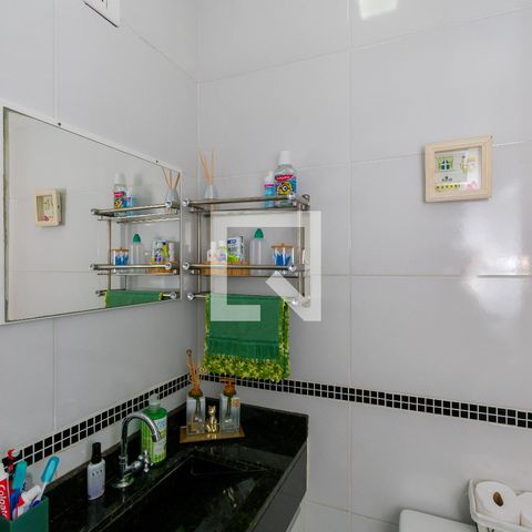 Casa à venda com 100m², 3 quartos e 2 vagasBanheiro 2