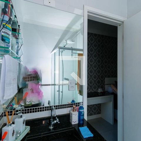 Casa à venda com 100m², 3 quartos e 2 vagasBanheiro da Suíte