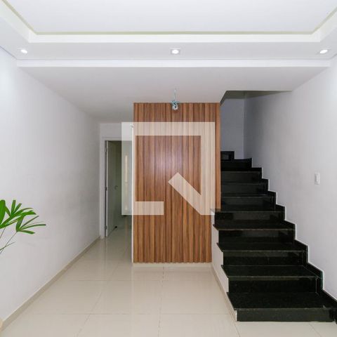 Casa à venda com 100m², 3 quartos e 2 vagasSala