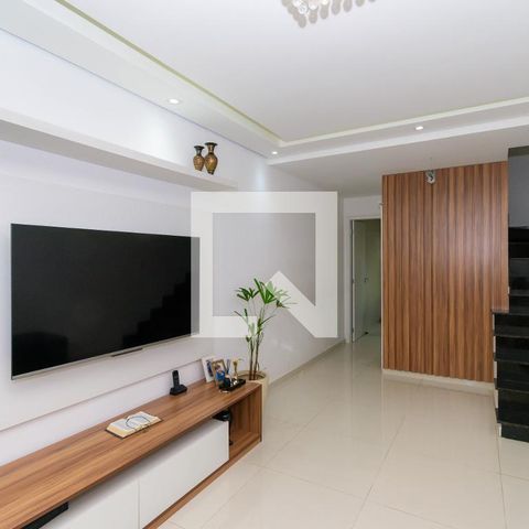 Casa à venda com 100m², 3 quartos e 2 vagasSala