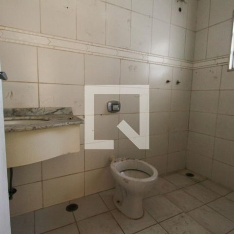 Casa à venda com 204m², 4 quartos e 2 vagasBanheiro 1