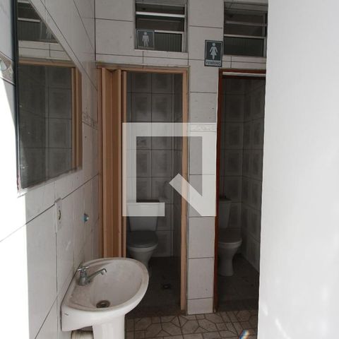 Casa à venda com 204m², 4 quartos e 2 vagasLavabo