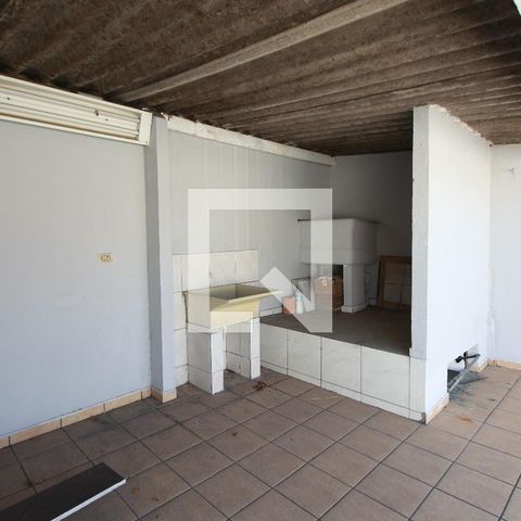 Casa à venda com 204m², 4 quartos e 2 vagasÁrea de Serviço