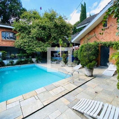 Casa de condomínio à venda com 600m², 6 quartos e 9 vagas