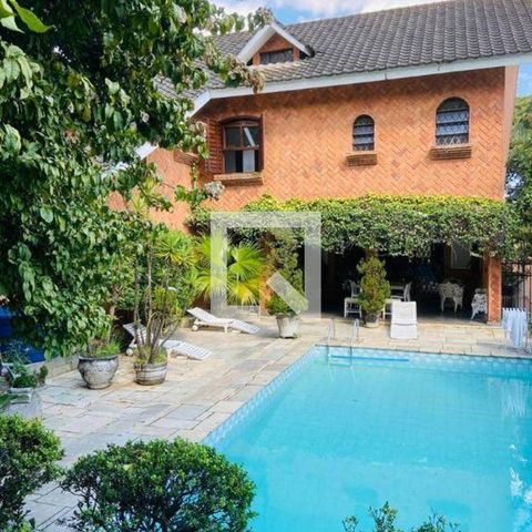 Casa de condomínio à venda com 600m², 6 quartos e 9 vagas