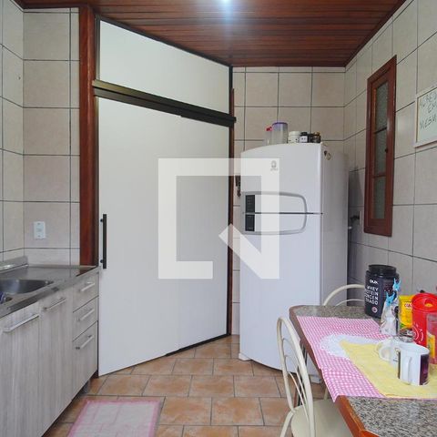 Casa à venda com 303m², 5 quartos e 3 vagas Casa à venda com 303m², 5 quartos e 3 vagasCozinha 1