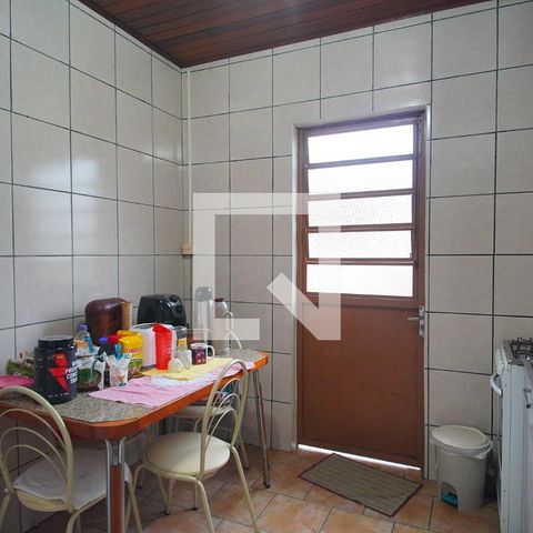 Casa à venda com 303m², 5 quartos e 3 vagas Casa à venda com 303m², 5 quartos e 3 vagasCozinha 1