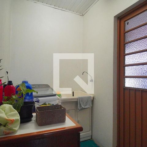 Casa à venda com 303m², 5 quartos e 3 vagas Casa à venda com 303m², 5 quartos e 3 vagasÁrea de Serviço