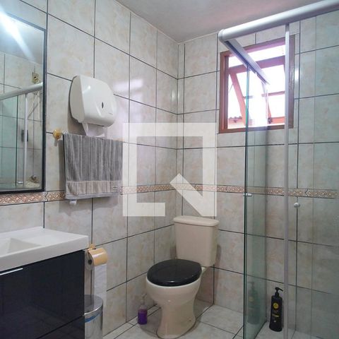 Casa à venda com 303m², 5 quartos e 3 vagas Casa à venda com 303m², 5 quartos e 3 vagasBanheiro 1