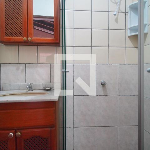 Casa à venda com 303m², 5 quartos e 3 vagas Casa à venda com 303m², 5 quartos e 3 vagasBanheiro 3