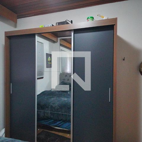 Casa à venda com 303m², 5 quartos e 3 vagas Casa à venda com 303m², 5 quartos e 3 vagasQuarto 2