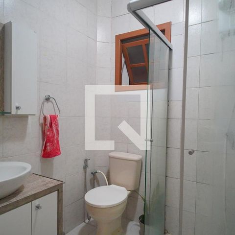 Casa à venda com 303m², 5 quartos e 3 vagas Casa à venda com 303m², 5 quartos e 3 vagasBanheiro 2