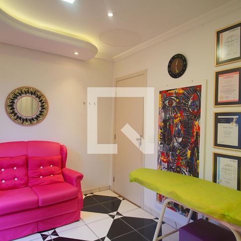 Casa à venda com 303m², 5 quartos e 3 vagas Casa à venda com 303m², 5 quartos e 3 vagasQuarto 1
