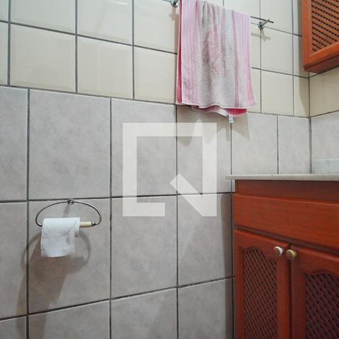 Casa à venda com 303m², 5 quartos e 3 vagas Casa à venda com 303m², 5 quartos e 3 vagasBanheiro 3