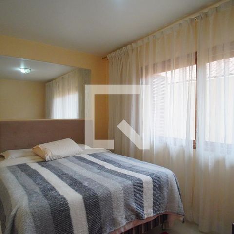 Casa à venda com 303m², 5 quartos e 3 vagas Casa à venda com 303m², 5 quartos e 3 vagasQuarto 4