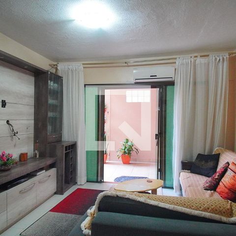 Casa à venda com 303m², 5 quartos e 3 vagas Casa à venda com 303m², 5 quartos e 3 vagasSala 2