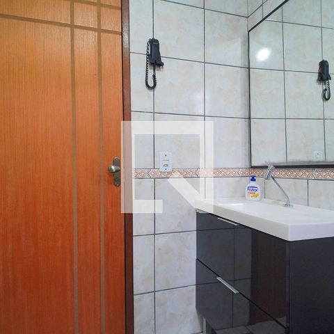 Casa à venda com 303m², 5 quartos e 3 vagas Casa à venda com 303m², 5 quartos e 3 vagasBanheiro 1
