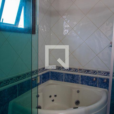 Casa à venda com 290m², 4 quartos e 4 vagas Casa à venda com 290m², 4 quartos e 4 vagasBANHEIRO DA SUITE MASTER