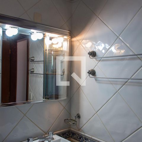 Casa à venda com 290m², 4 quartos e 4 vagas Casa à venda com 290m², 4 quartos e 4 vagasBANHEIRO DA SUITE MASTER