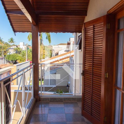 Casa à venda com 290m², 4 quartos e 4 vagas Casa à venda com 290m², 4 quartos e 4 vagasSACADA SUITE MASTER