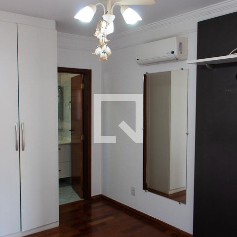 Casa à venda com 290m², 4 quartos e 4 vagas Casa à venda com 290m², 4 quartos e 4 vagasSUITE 4