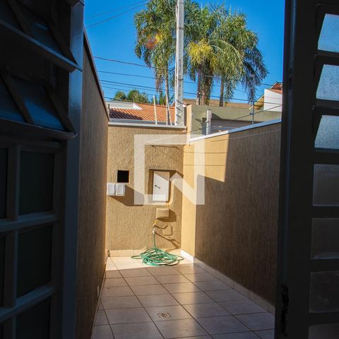 Casa à venda com 290m², 4 quartos e 4 vagas Casa à venda com 290m², 4 quartos e 4 vagasÁREA DE SERVIÇO